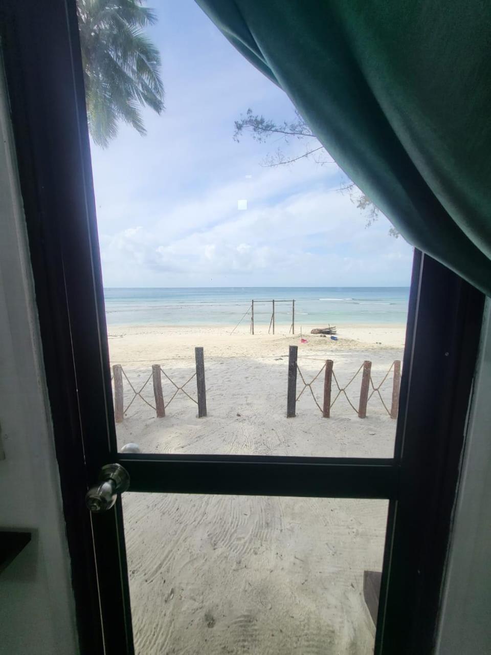 Dewati Roomstay B&B Lang Tengah Extérieur photo